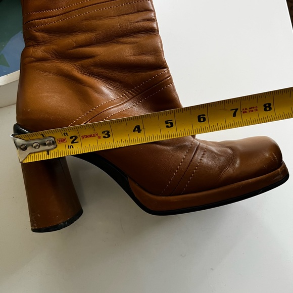 COPY/ was SOLD but sale canx due to CP strike. Vintage ALDO knee-high - Picture 5 of 5